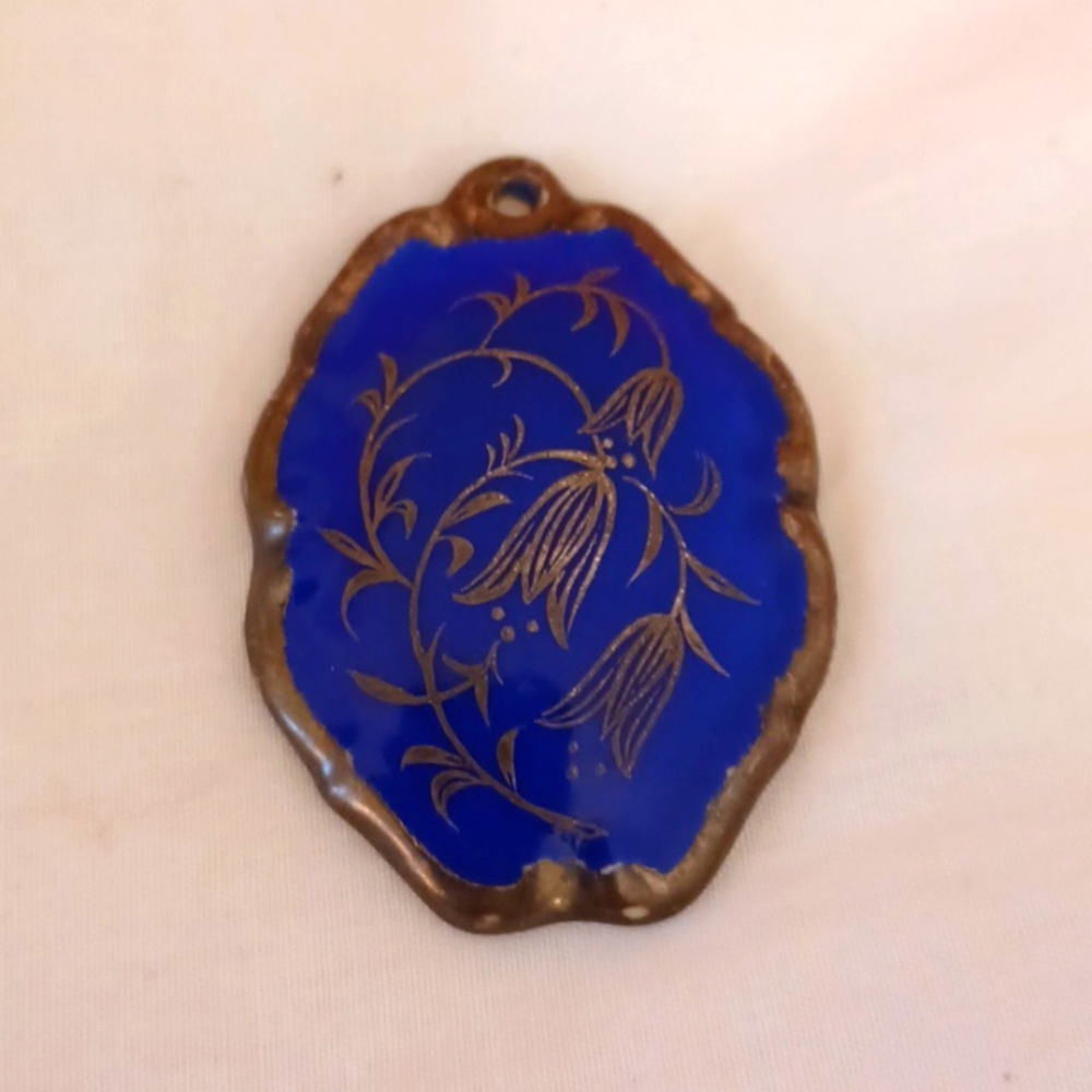 Vintage Bavarian handpainted pendant in cobalt blue and silvertone.